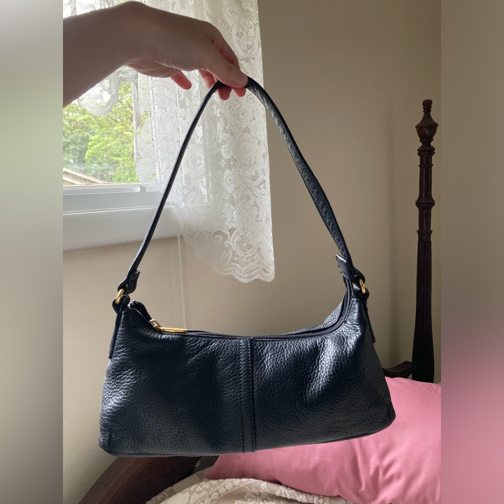 Like new Stone Mountain real LEATHER satchel shoulder bag